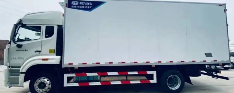 豪沃红色油箱标志是什么
